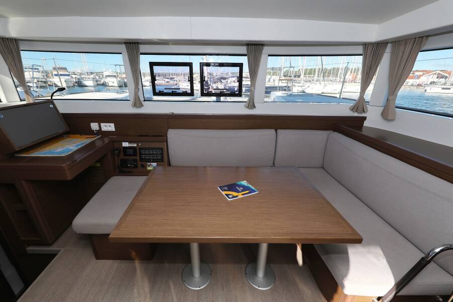 Lagoon 40