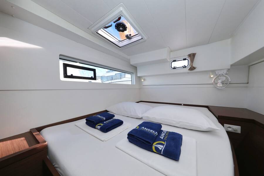 Lagoon 40