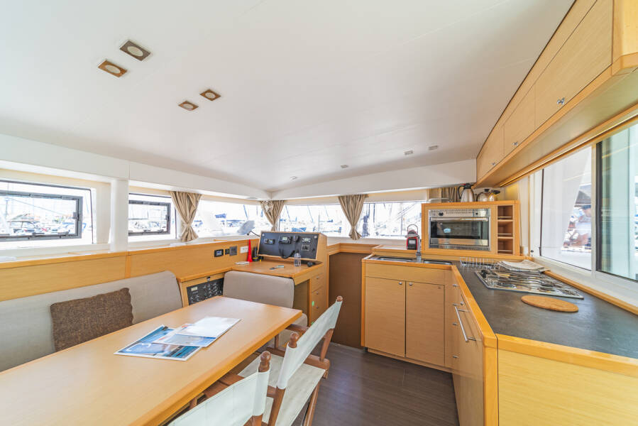 Lagoon 400 S2