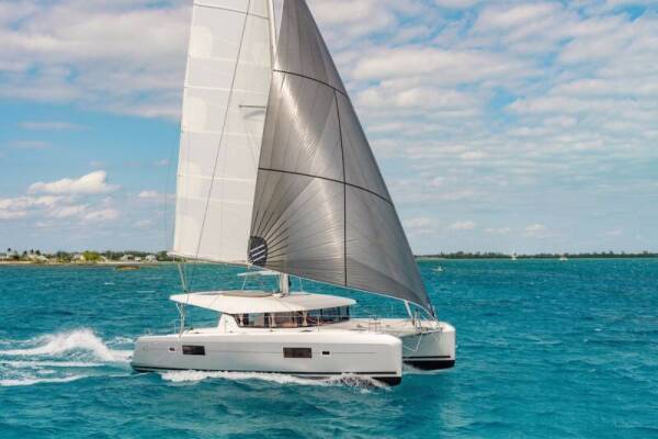 Lagoon 42