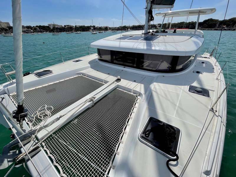 Lagoon 42