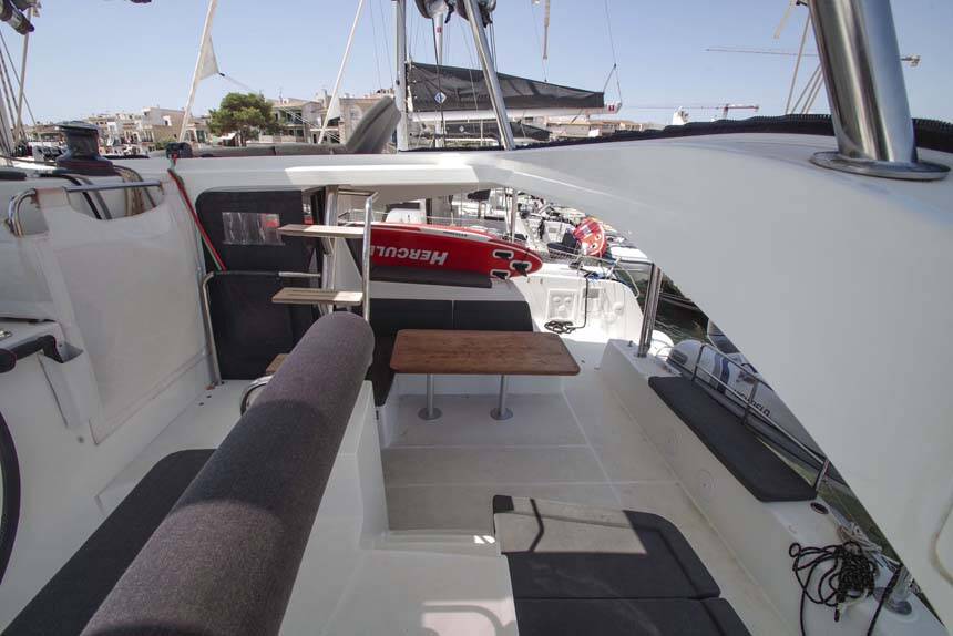 Lagoon 42