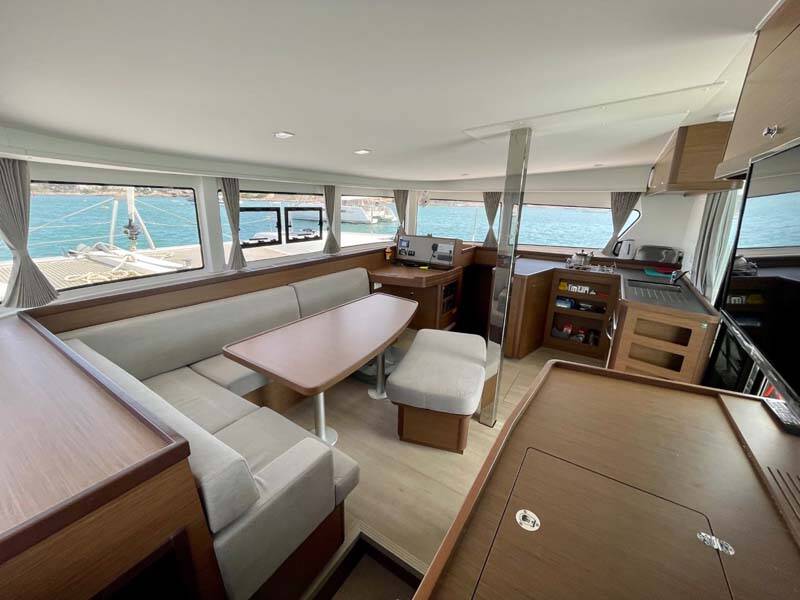 Lagoon 42