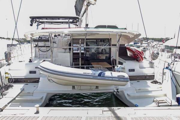 Lagoon 42