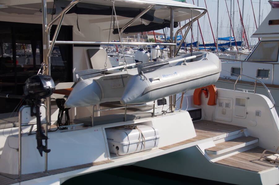 Lagoon 42