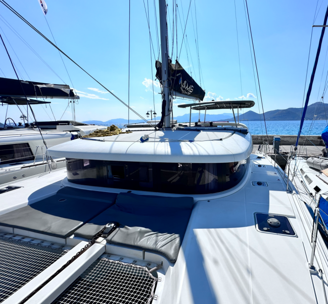 Lagoon 42