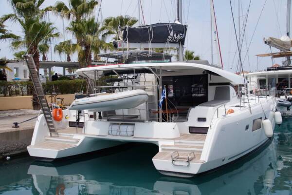 Lagoon 42