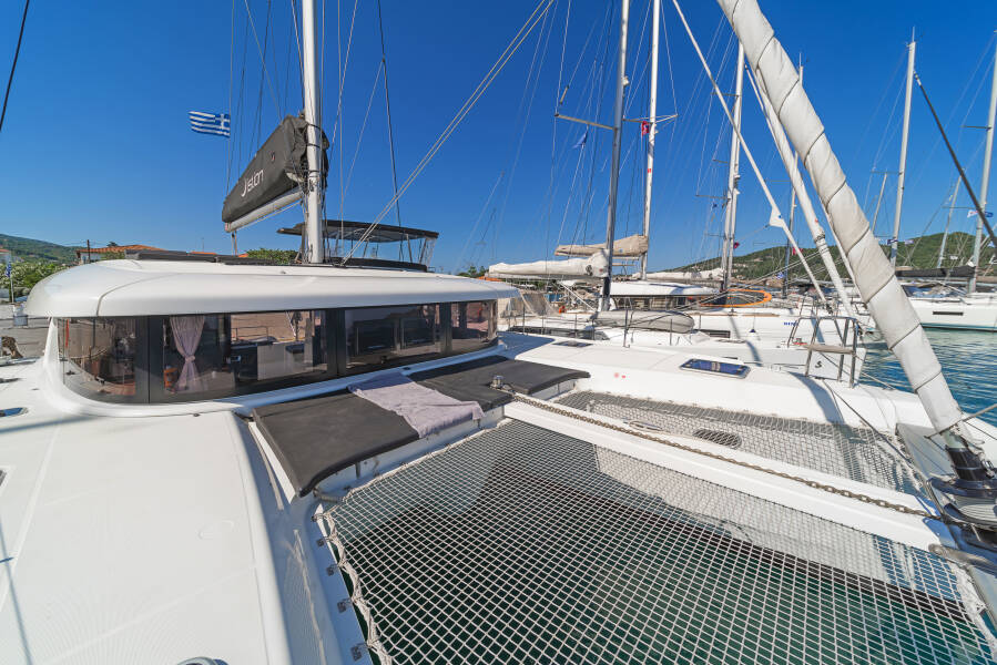 Lagoon 42