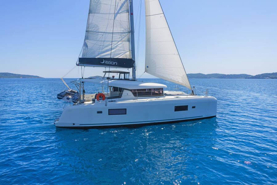 Lagoon 42