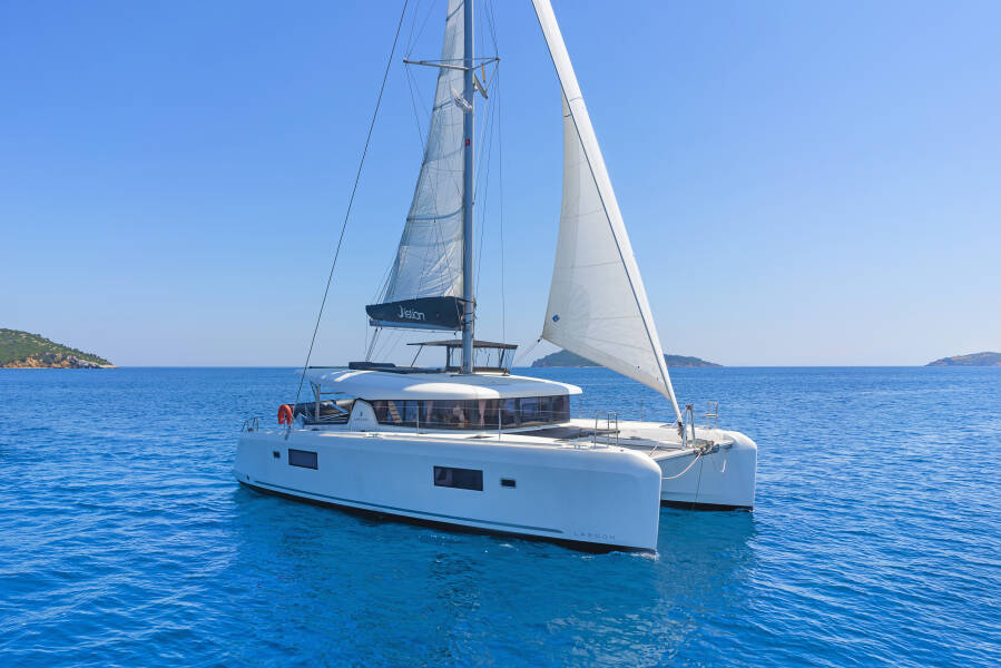 Lagoon 42