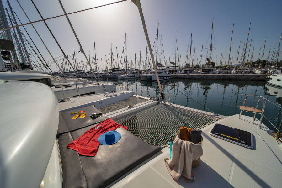 Lagoon 42