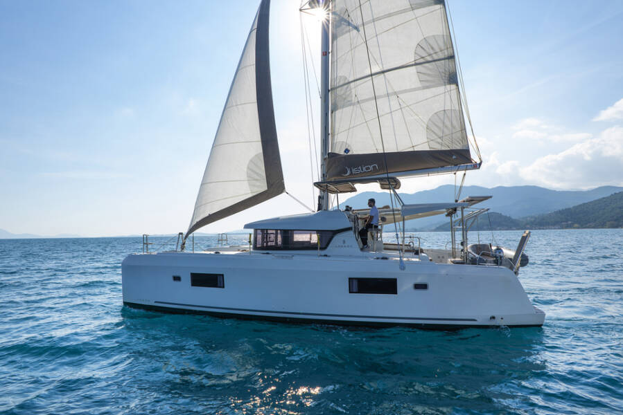 Lagoon 42