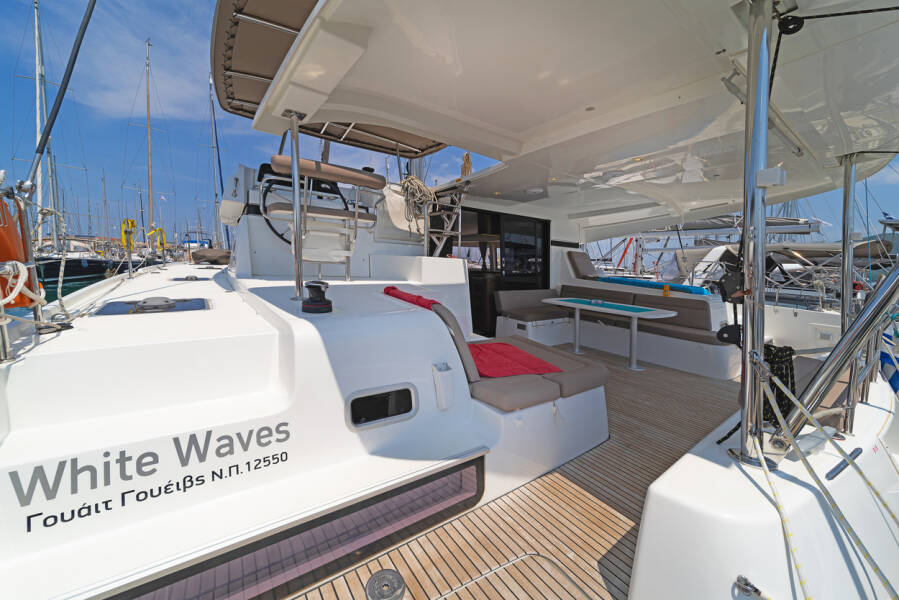 Lagoon 42