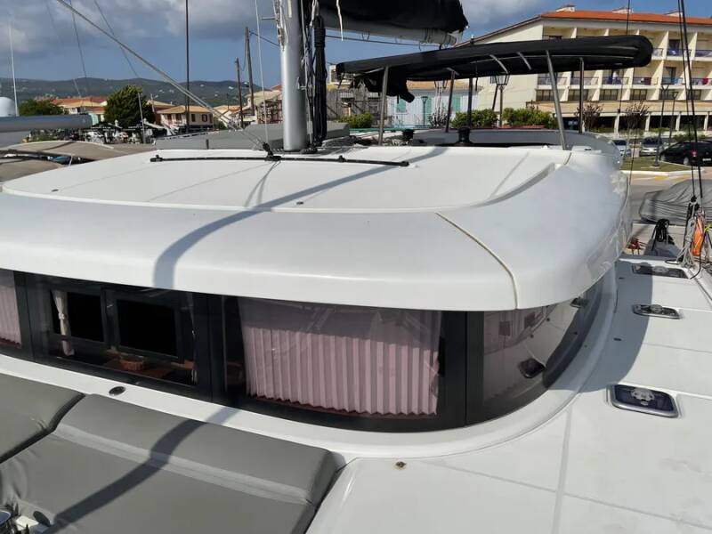 Lagoon 42