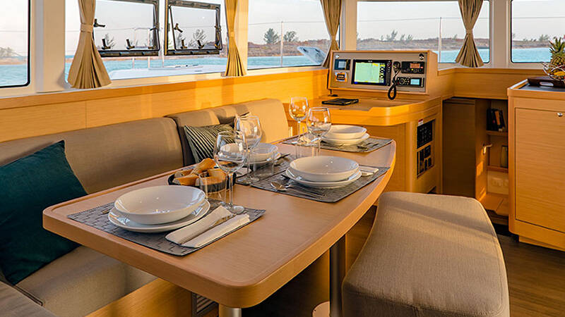 Lagoon 42