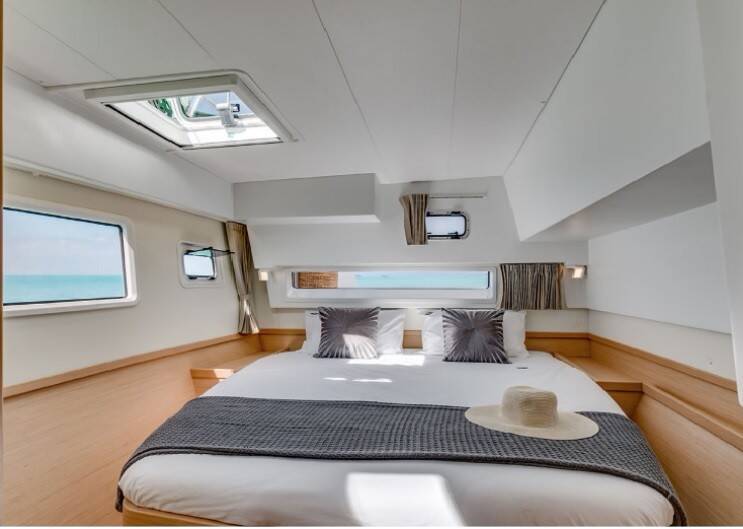 Lagoon 42