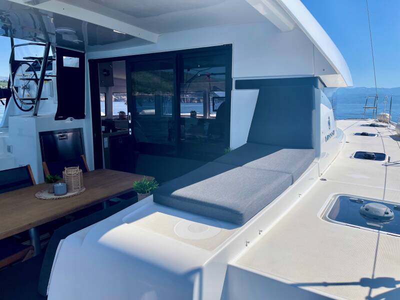 Lagoon 42