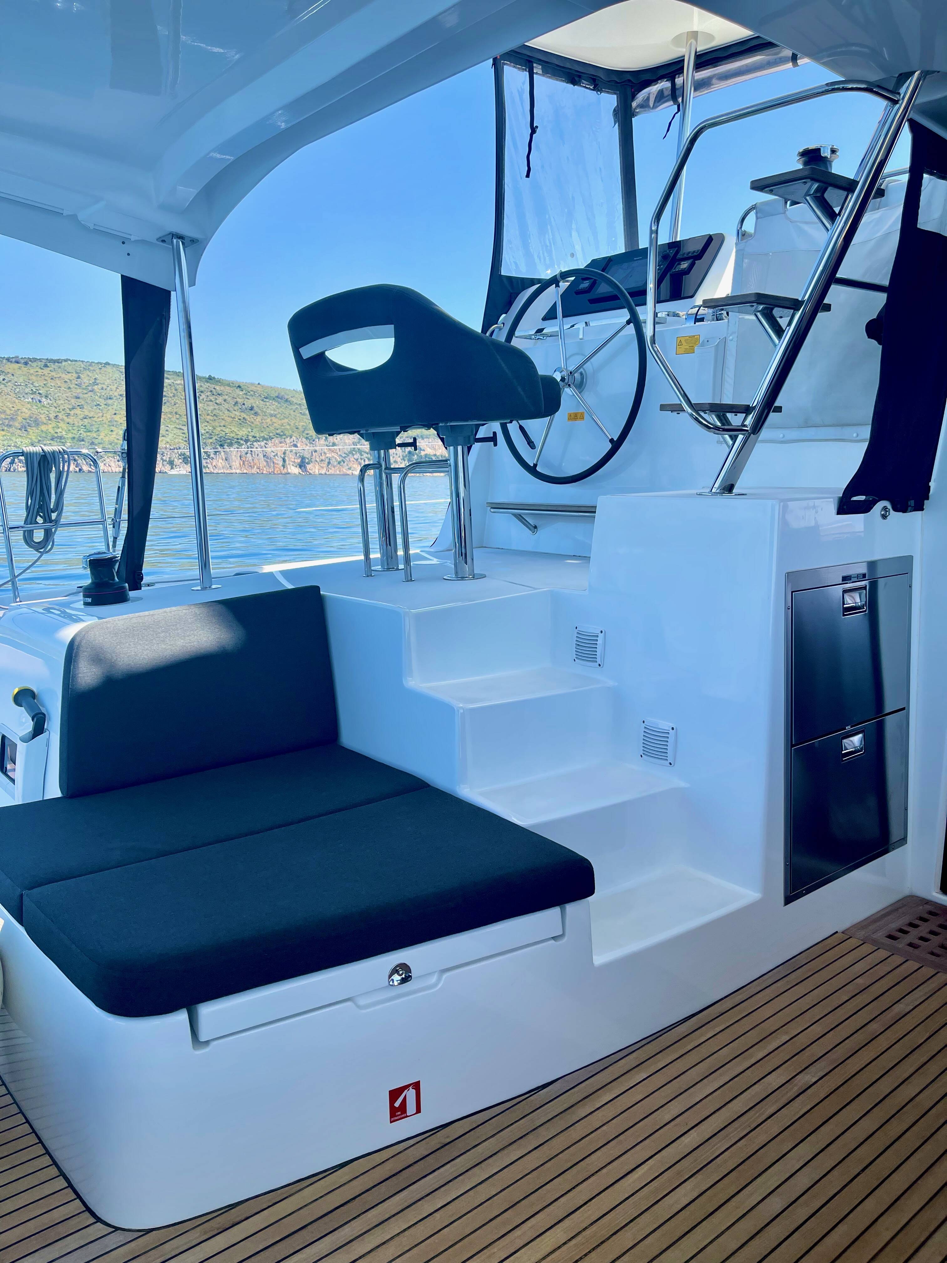 Lagoon 42