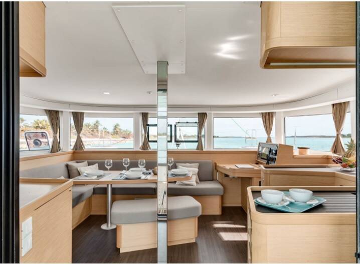 Lagoon 42