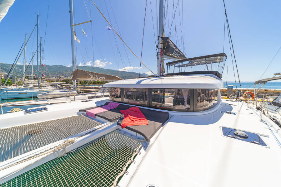 Lagoon 42