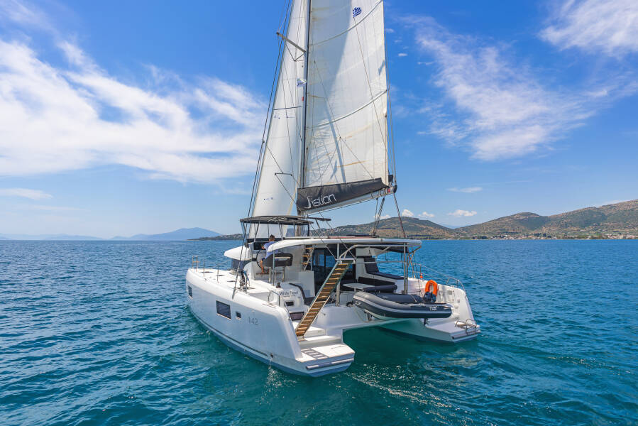 Lagoon 42