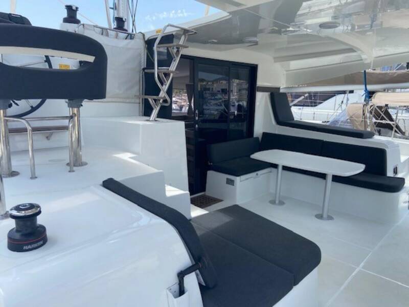 Lagoon 42