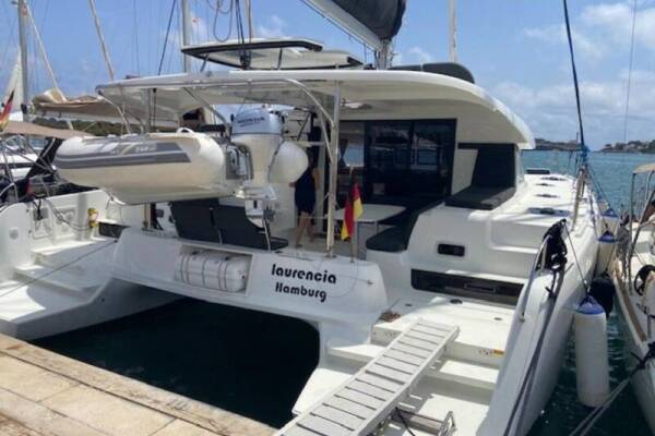 Lagoon 42