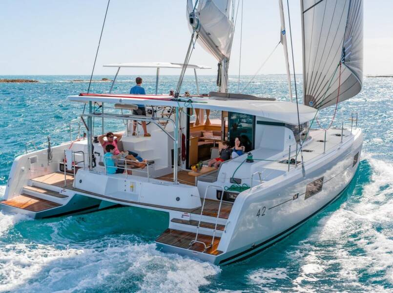 Lagoon 42