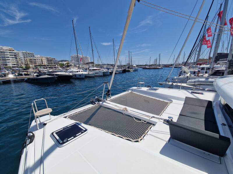 Lagoon 42