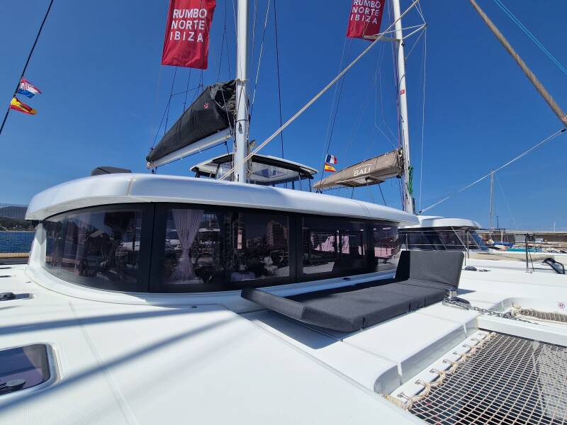 Lagoon 42