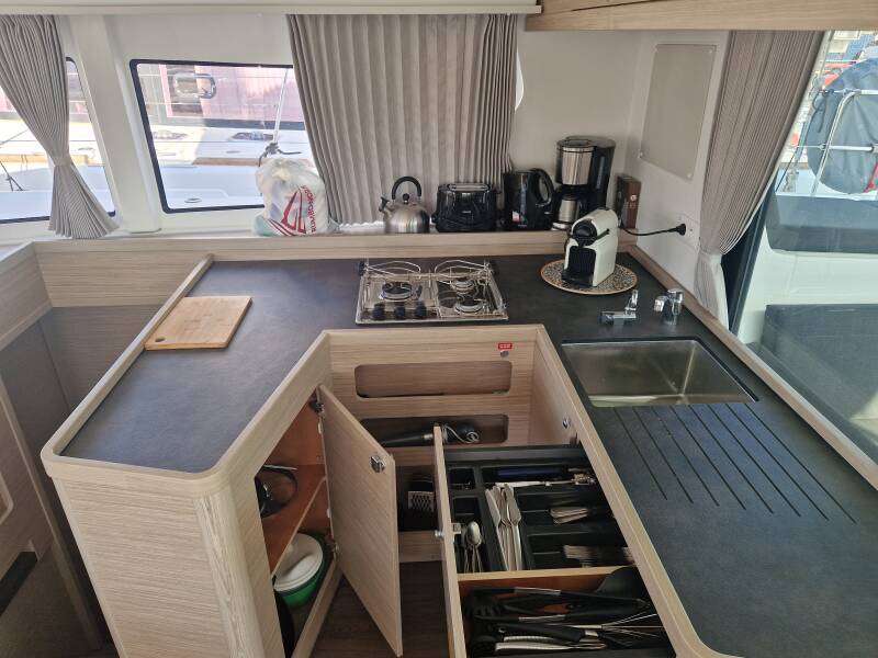 Lagoon 42
