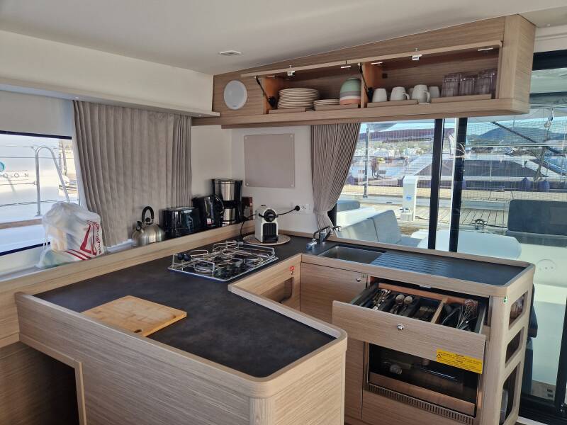 Lagoon 42