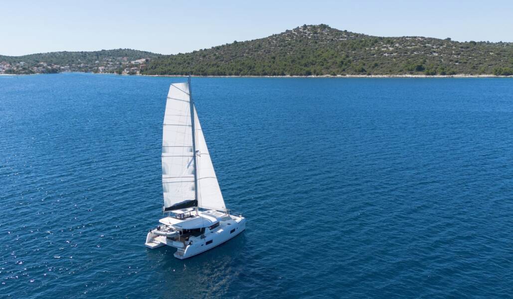 Lagoon 42