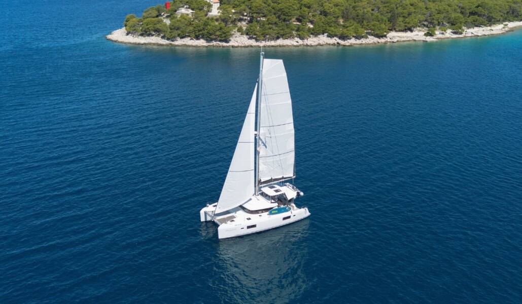 Lagoon 42