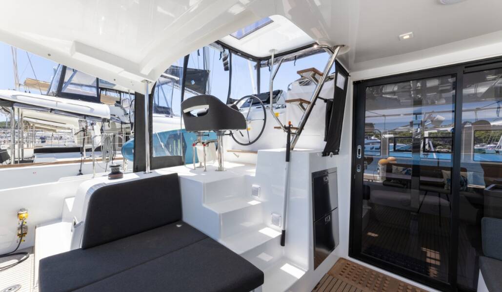 Lagoon 42