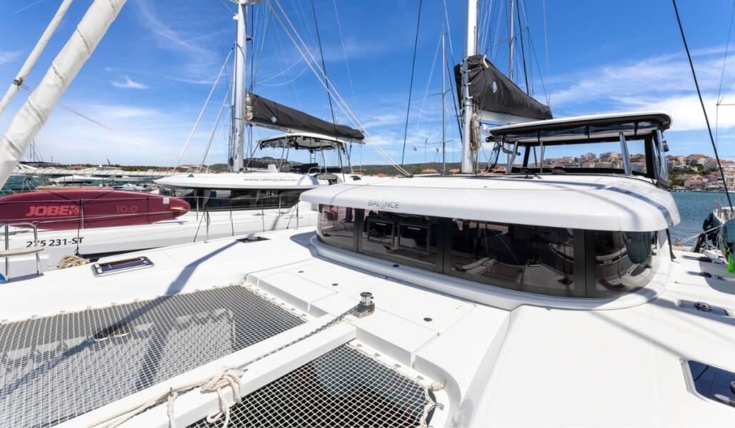 Lagoon 42