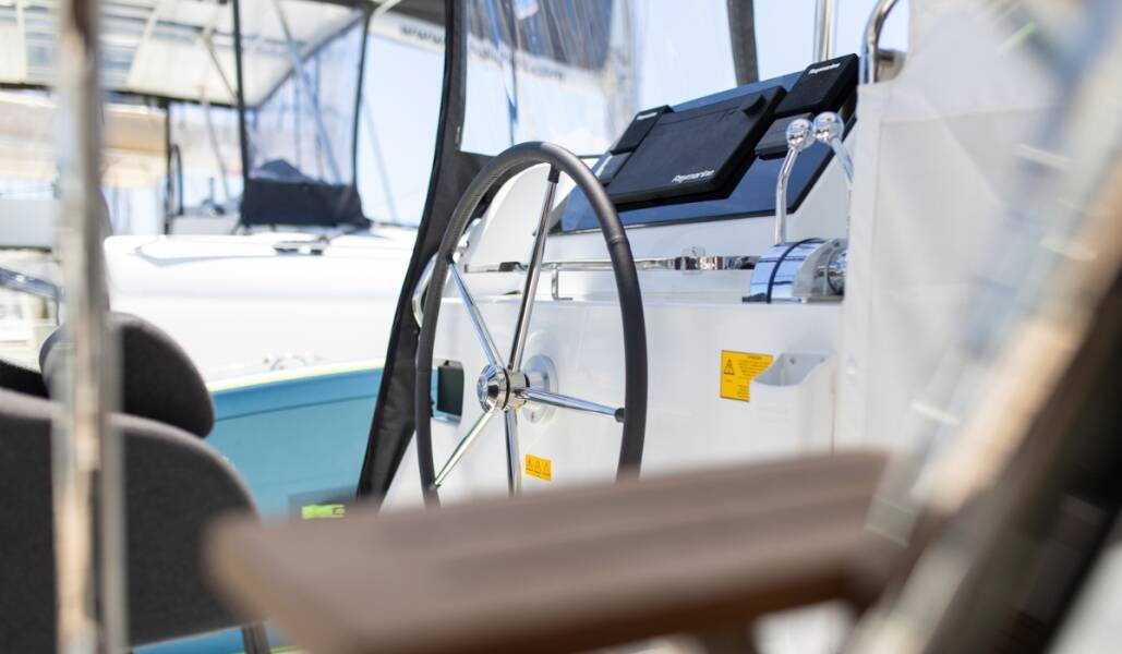 Lagoon 42