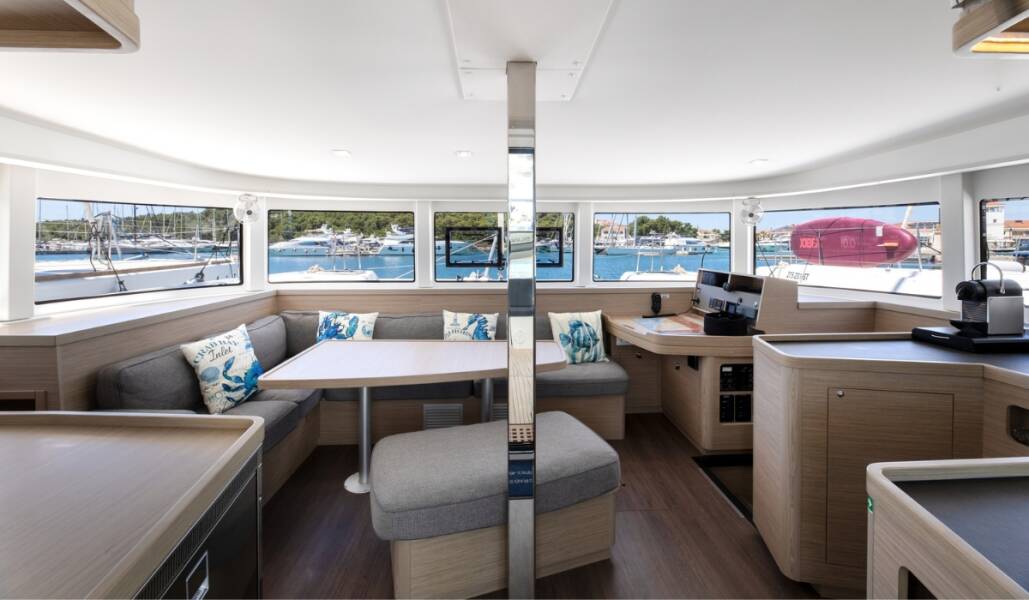 Lagoon 42