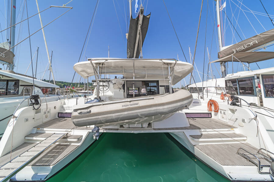 Lagoon 42