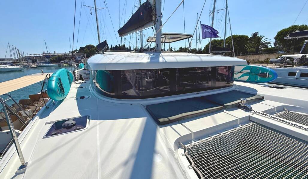 Lagoon 42