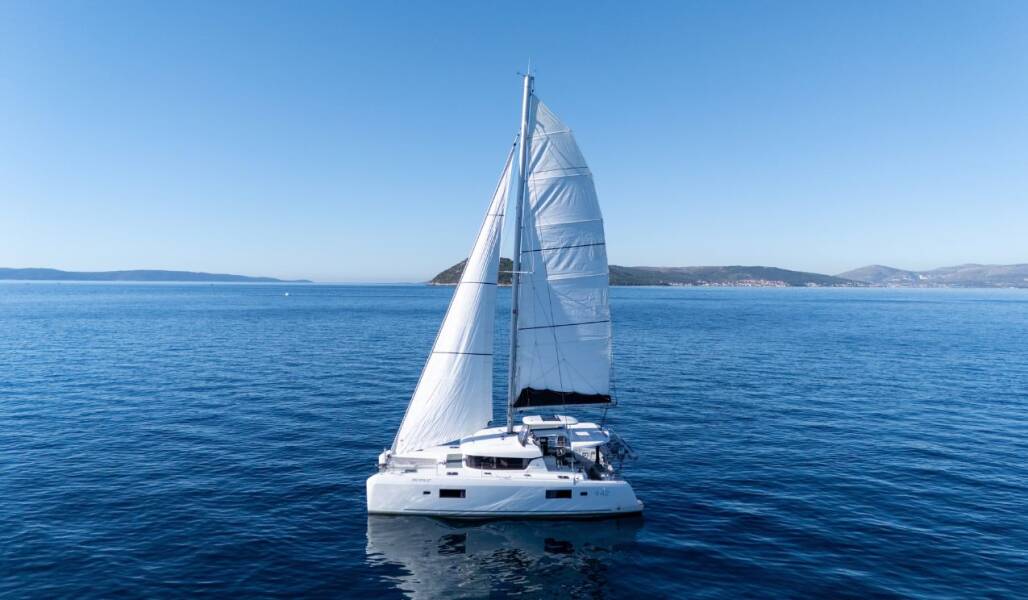 Lagoon 42