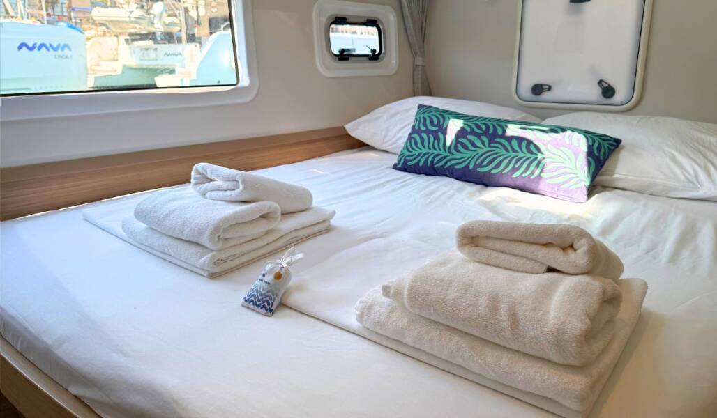 Lagoon 42