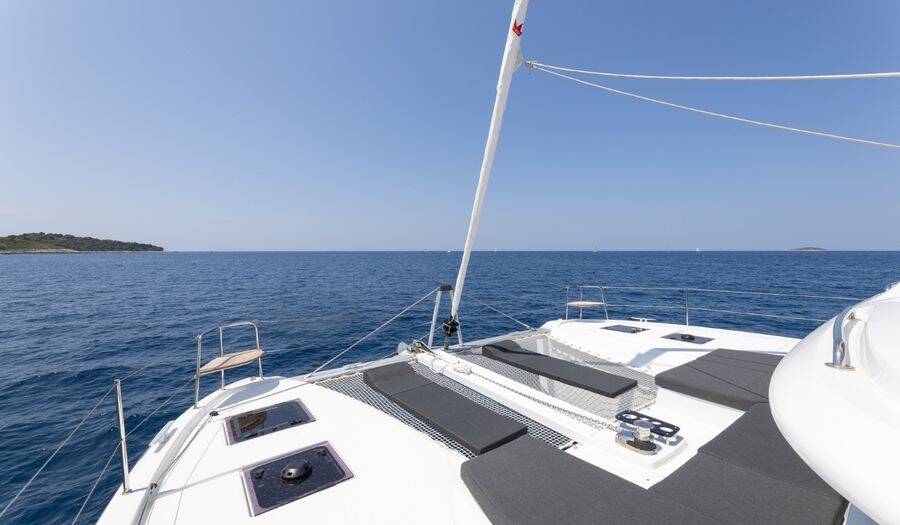Lagoon 42