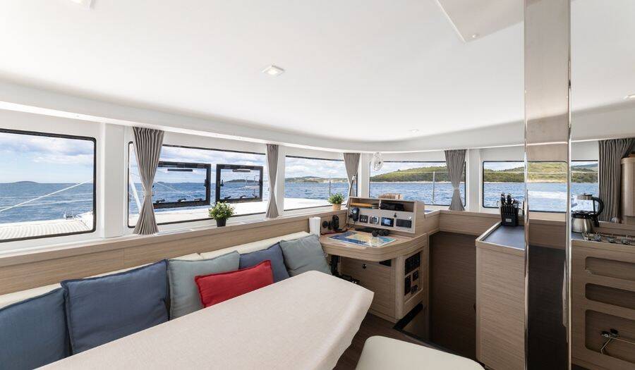 Lagoon 42
