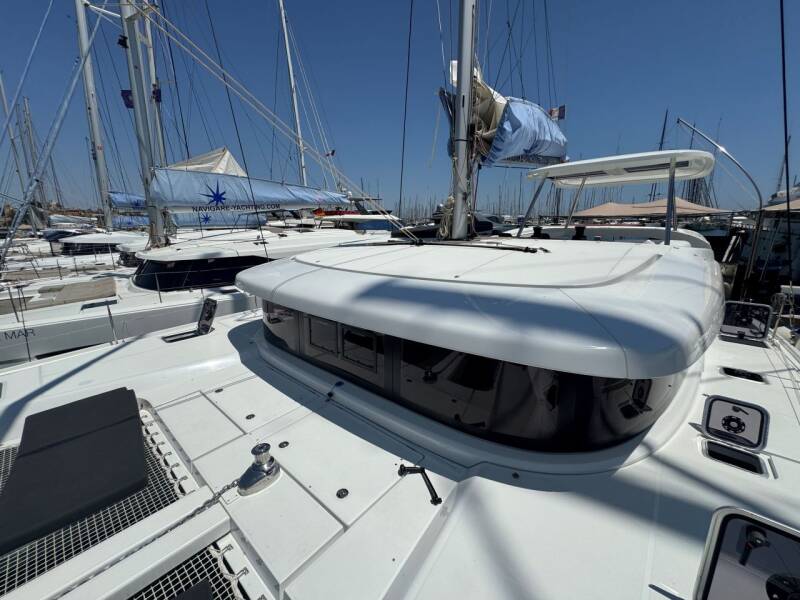 Lagoon 42