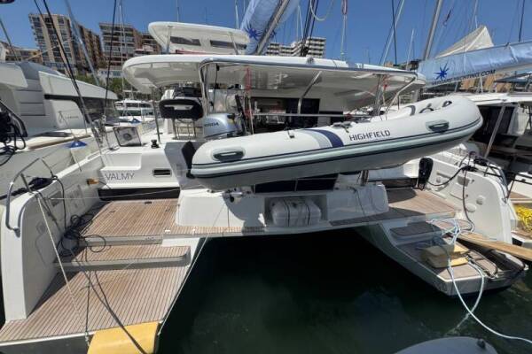 Lagoon 42