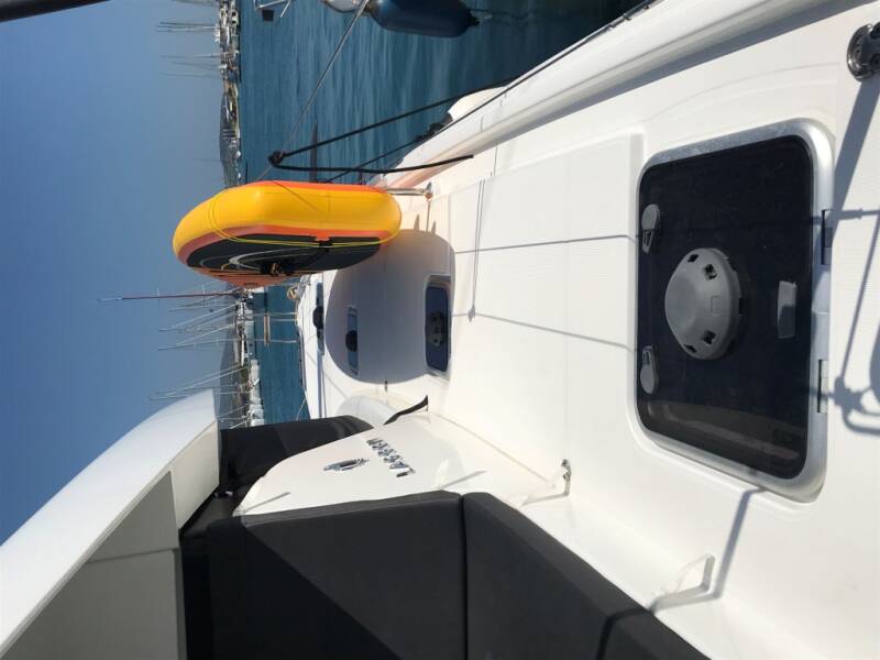 Lagoon 42