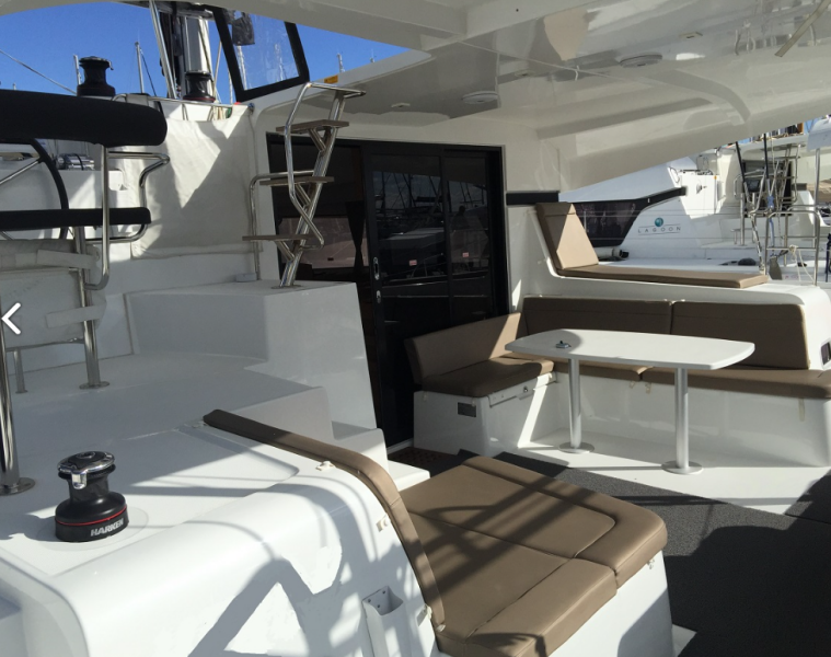 Lagoon 42