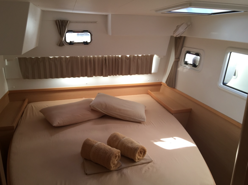 Lagoon 42