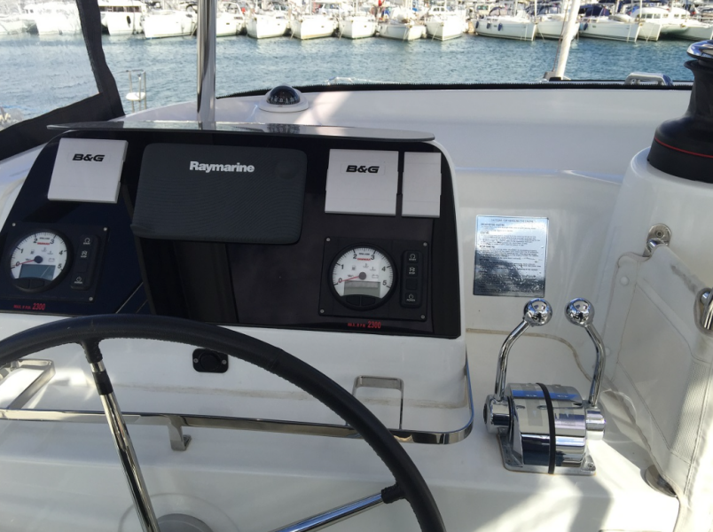 Lagoon 42